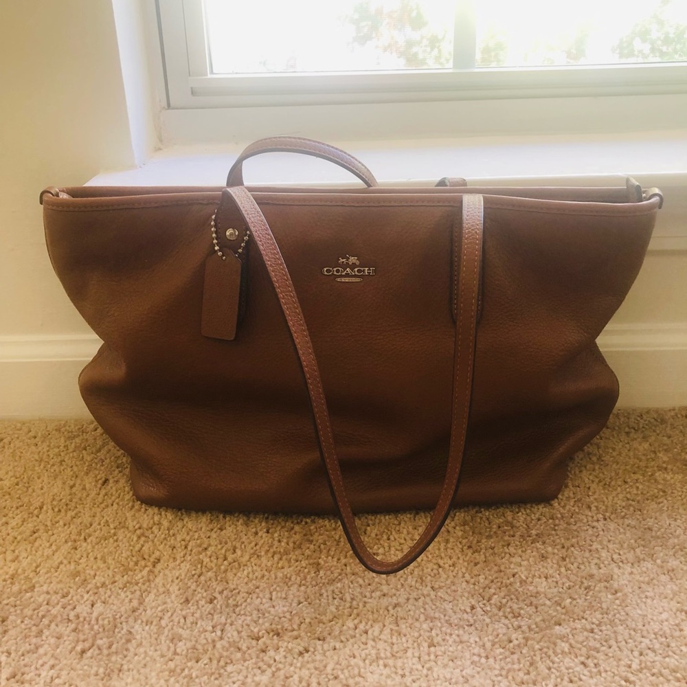 COACH! Brown leather tote